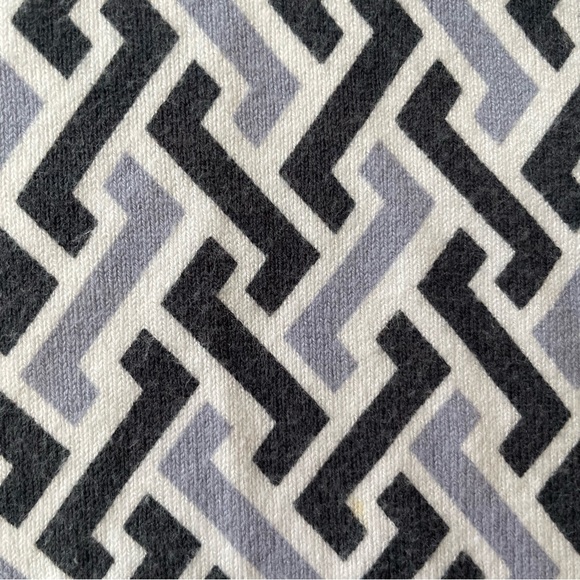 SOLD J. McLaughlin Sweater Womens Small White Blue Geometric Pattern Button Pul - Picture 2 of 10